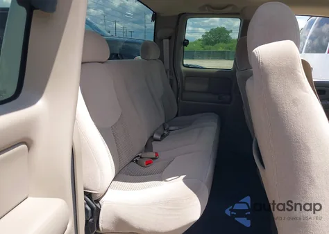 2004 Chevrolet Silverado 1500 Ls from USA, damaged, VIN 2GCEC19T941151798